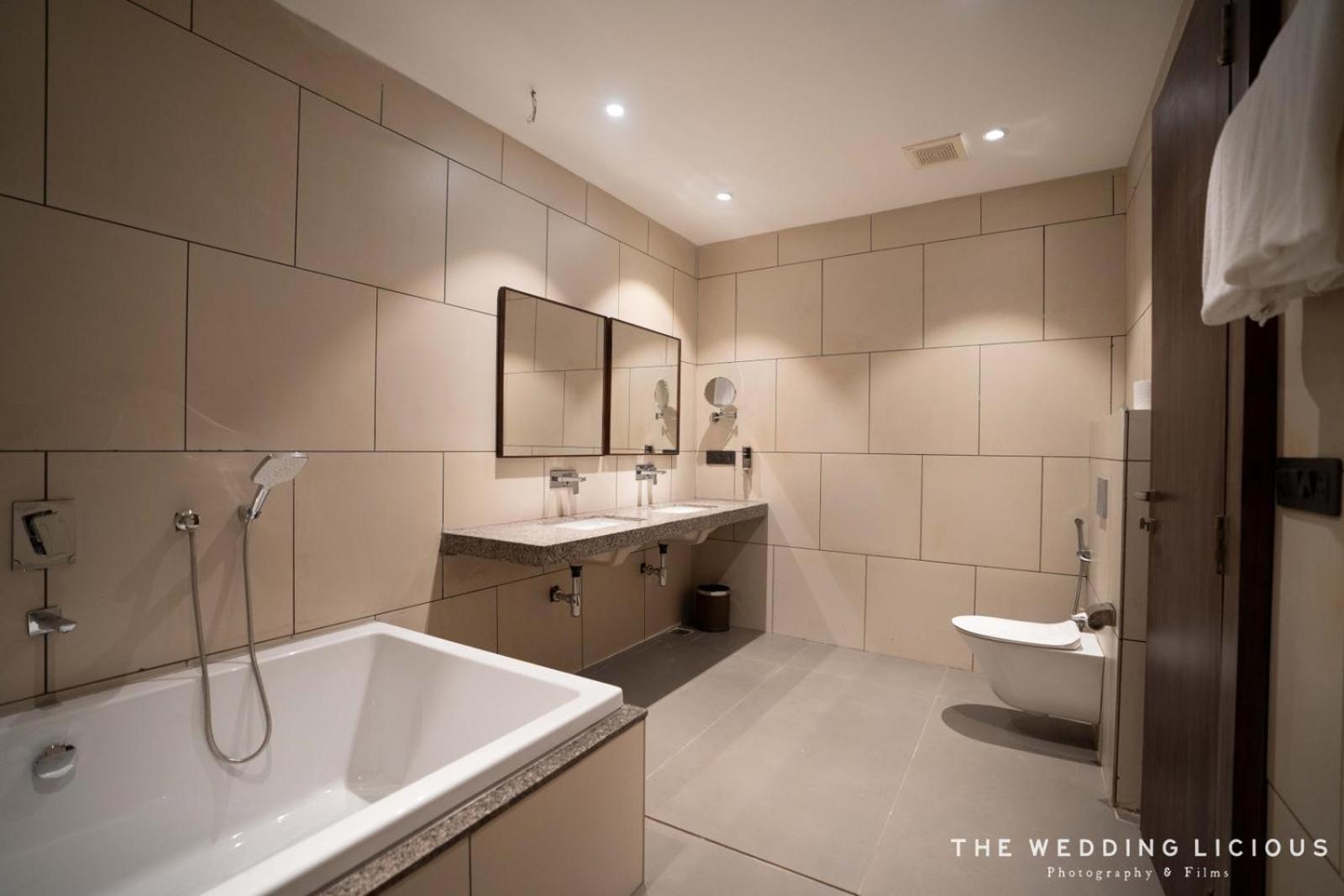 Hotel Omaya Garden Rāipur Εξωτερικό φωτογραφία