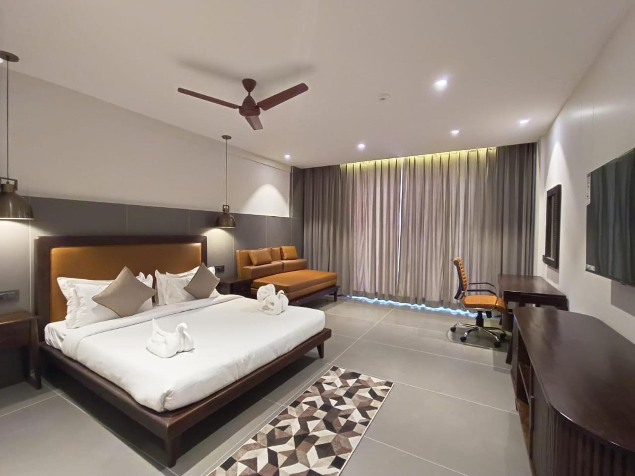 Hotel Omaya Garden Rāipur Εξωτερικό φωτογραφία